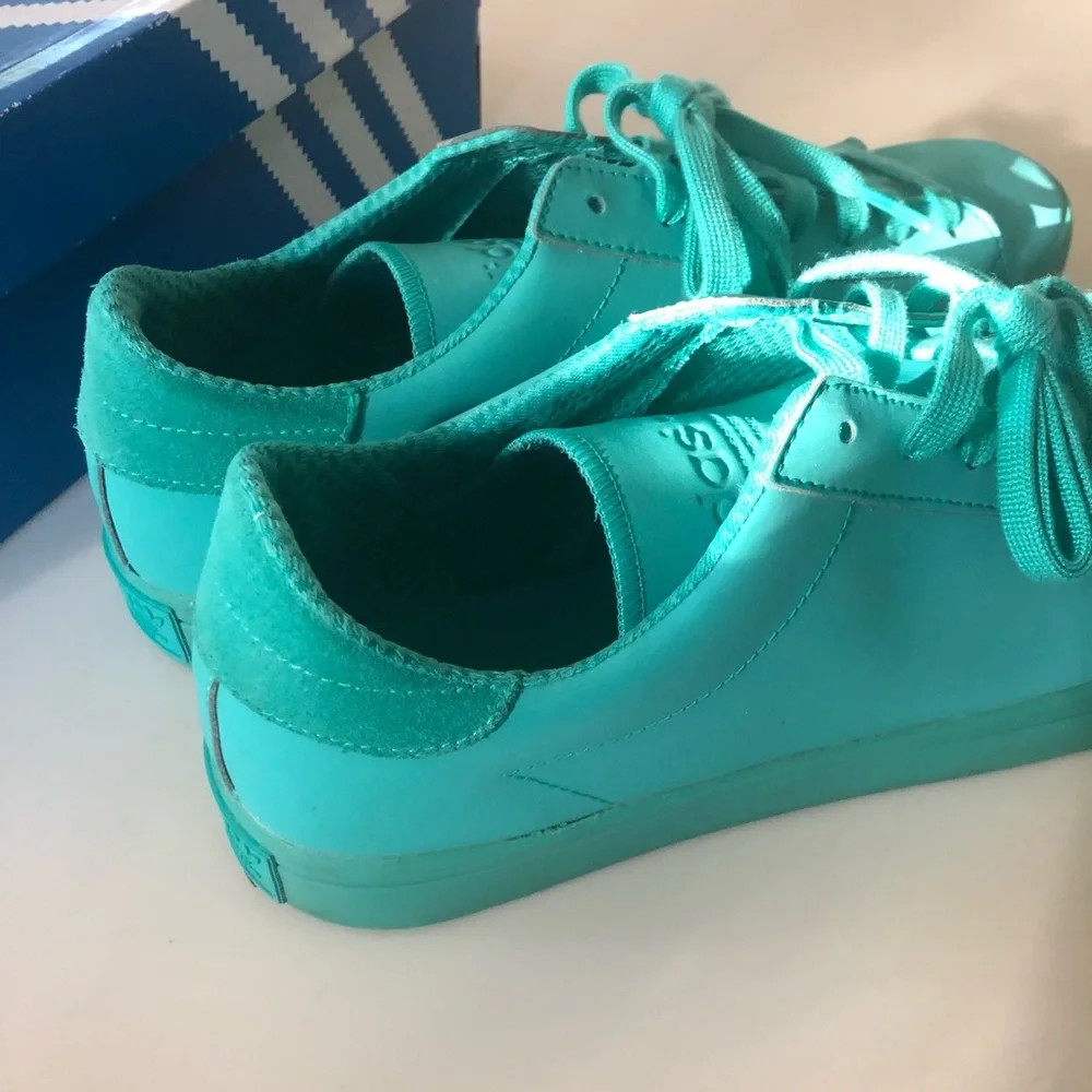 Mens Sz 11.5 Mint Green Adidas Court Vantage Shock Sneakers NEW - Picture 10 of 11